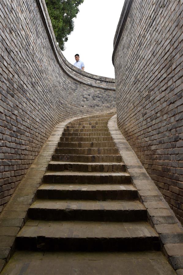 CHINA-HENAN-UNDERGROUND COURTYARD-TOURISM (CN)