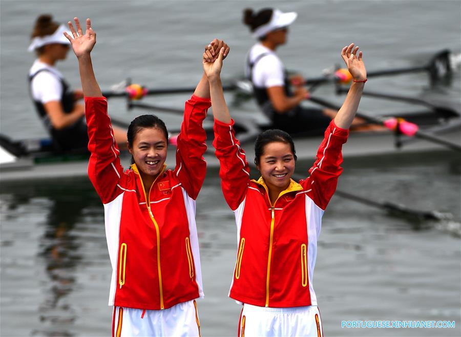 （里约奥运会·领奖台）（2）赛艇——女子轻量级双人双桨：黄文仪/潘飞鸿获铜牌