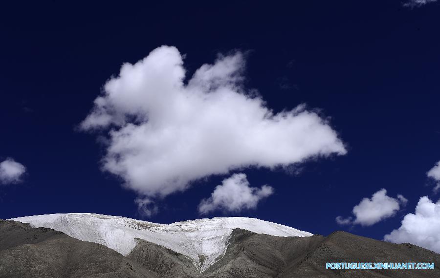 Paysage du mont Yuzhu des montagnes Kunlun