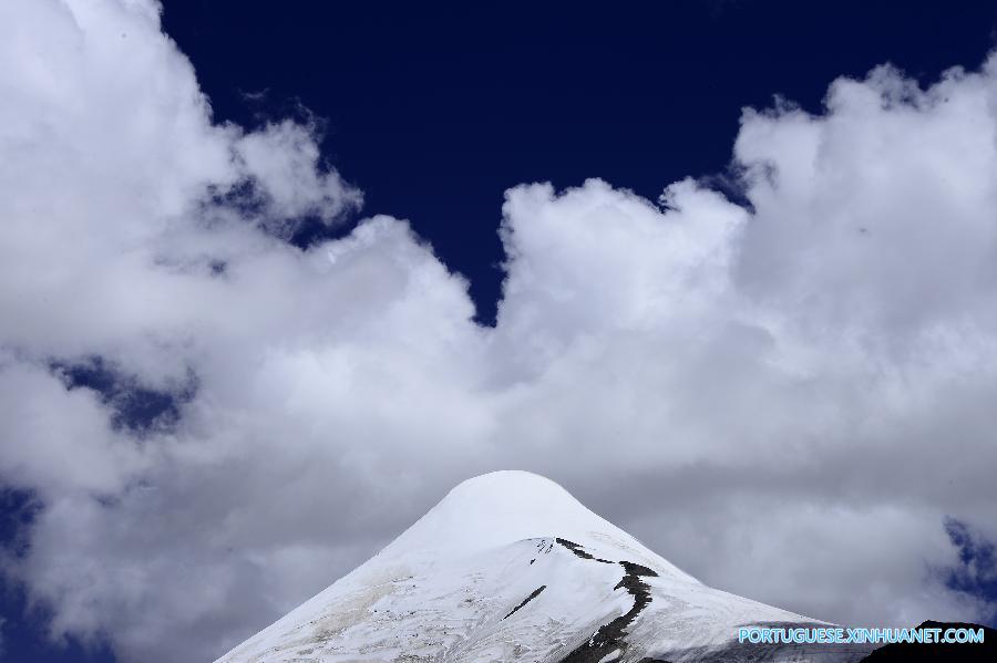 Paysage du mont Yuzhu des montagnes Kunlun