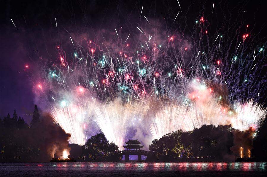 (G20 SUMMIT)CHINA-HANGZHOU-G20-WEST LAKE-FIREWORKS (CN)