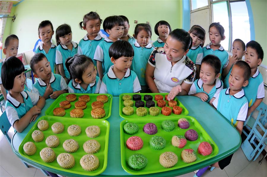 CHINA-HEBEI-MID-AUTUMN FESTIVAL-PREPARATION (CN)