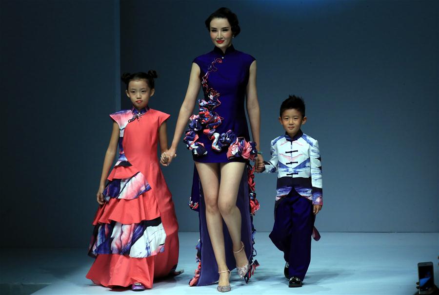 CHINA-BEIJING-FASHION WEEK (CN)