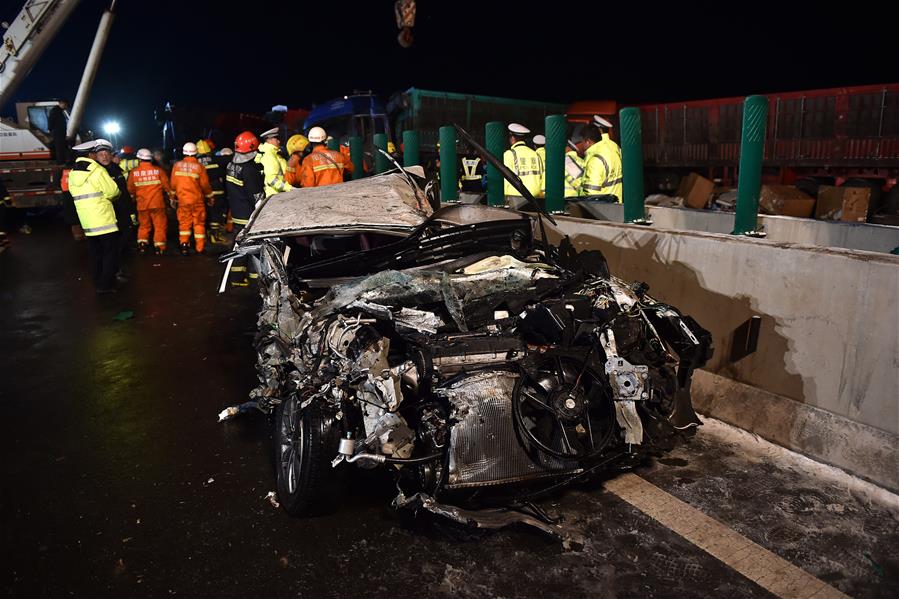 CHINA-SHANXI-EXPRESSWAY-CAR ACCIDENT (CN)