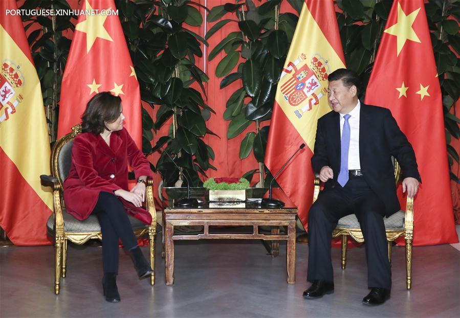 （时政）习近平会见西班牙副首相萨恩斯