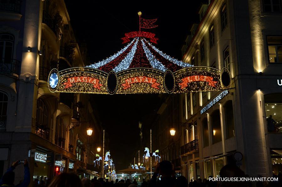 (4)PORTUGAL-LISBOA-SOCIEDAD-NAVIDAD