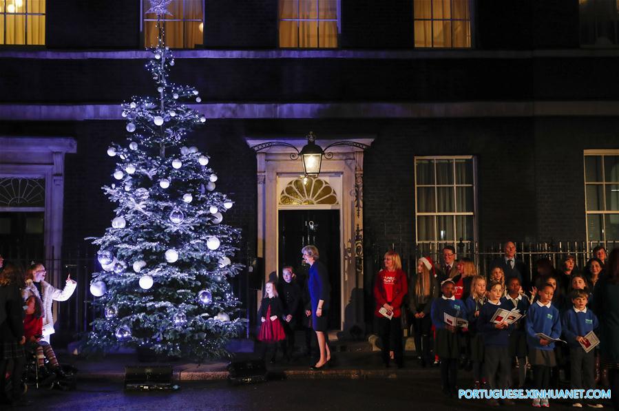 (6)REINO UNIDO-LONDRES-SOCIEDAD-NAVIDAD