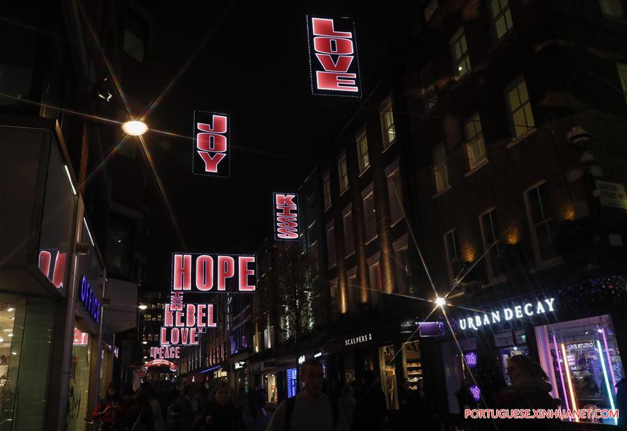 BRITAIN-LONDON-CHRISTMAS LIGHTS