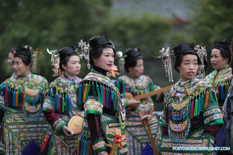 (6)CHINA-GUIZHOU-SOCIEDAD-EVENTO