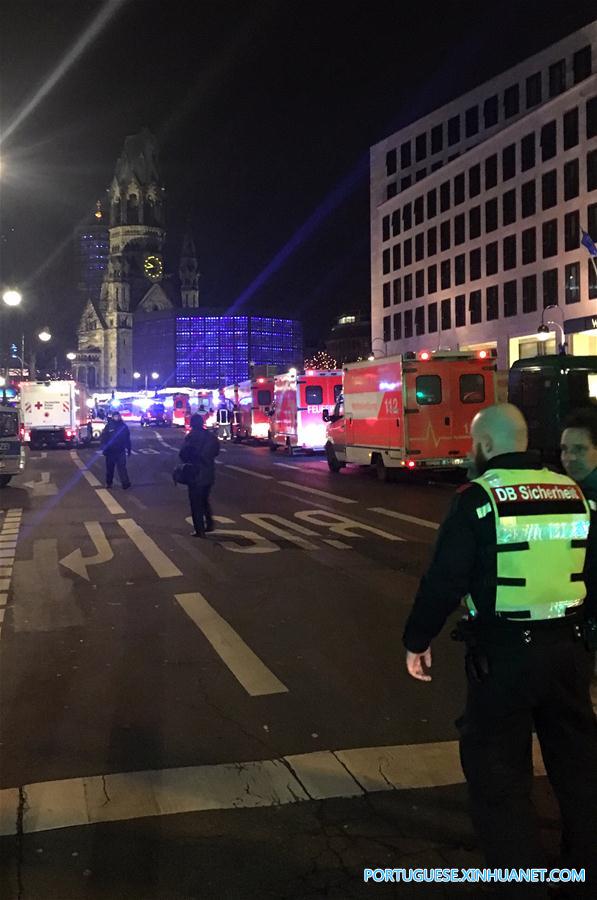 (1)ALEMANIA-BERLIN-ACCIDENTE-CAMION