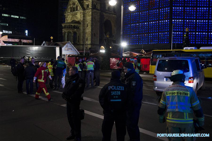(7)ALEMANIA-BERLIN-ACCIDENTE-CAMION