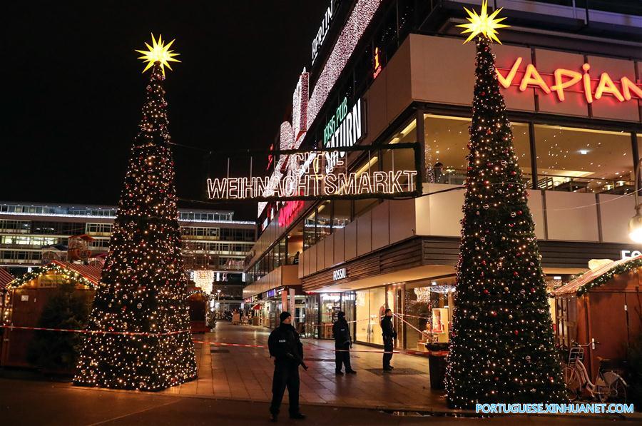 (11)ALEMANIA-BERLIN-ACCIDENTE-CAMION