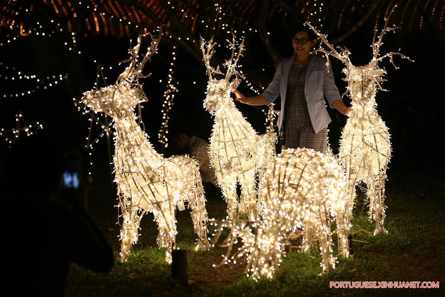 MYANMAR-YANGON-CHRISTMAS DECORATIONS