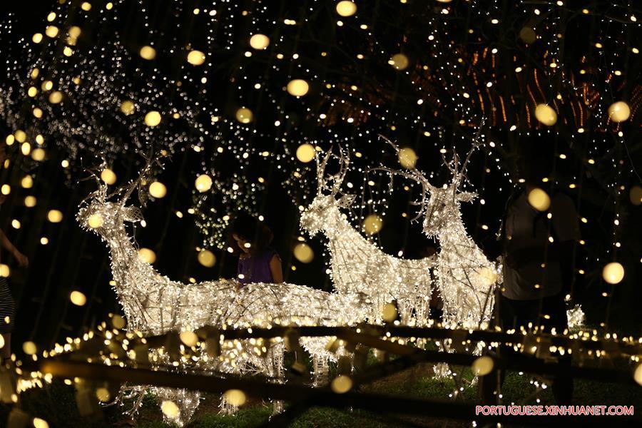 MYANMAR-YANGON-CHRISTMAS DECORATIONS