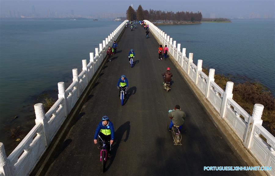 CHINA-HUBEI-WUHAN-DONGHU LAKE-GREENWAY (CN)