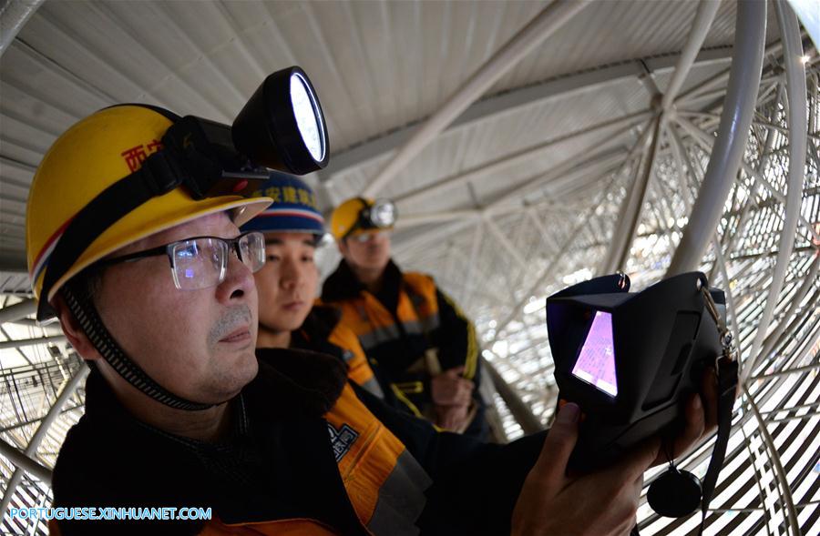 CHINA-XI'AN-RAILWAY STATION-ILLUMINATION CHECK (CN)