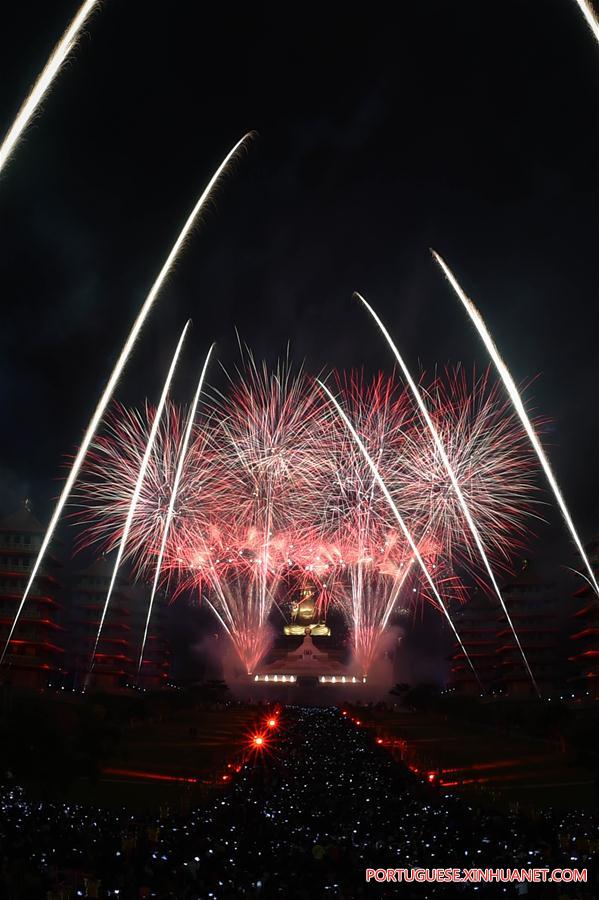 (32)CHINA-KAOHSIUNG-SOCIEDAD-A&Ntilde;O NUEVO
