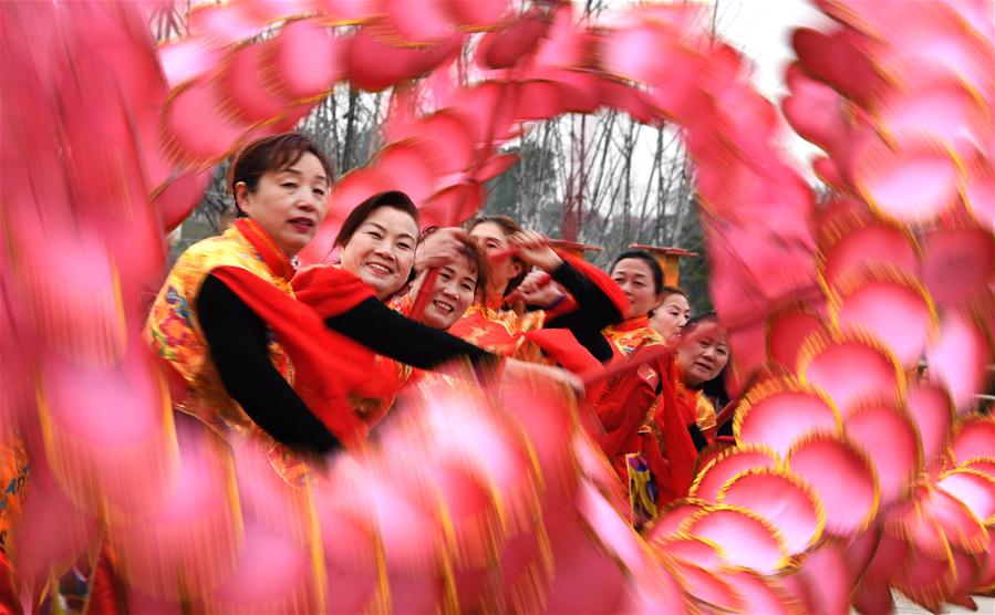 CHINA-WUHAN-DRAGON DANCE (CN)