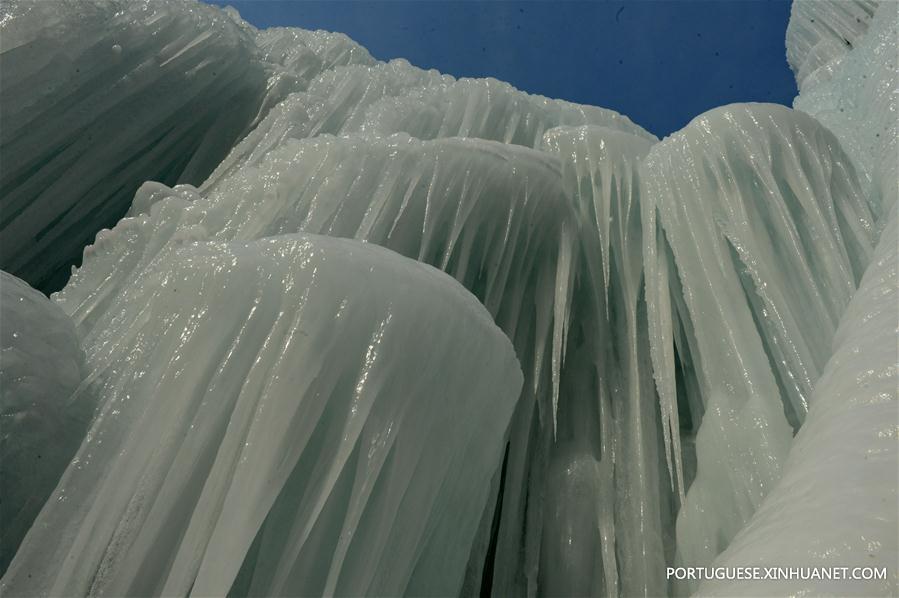 CHINA-HEBEI-FROZEN WATERFALL (CN)