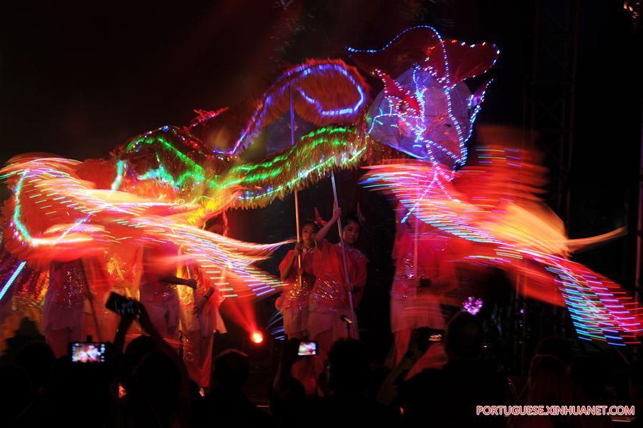 SINGAPORE-GARDENS BY THE BAY-PHOENIX DANCE-NEW YEAR CELEBRATION