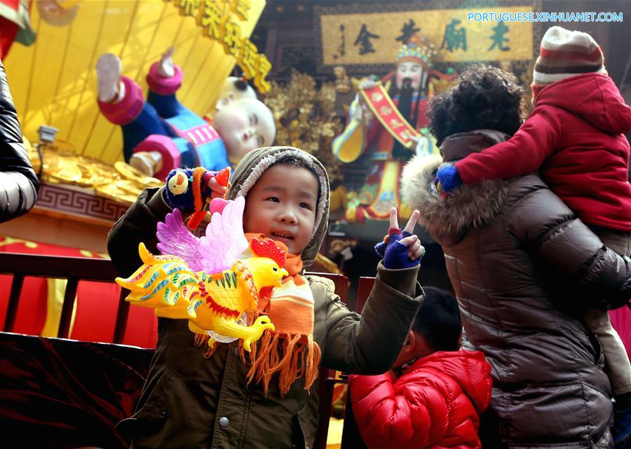 CHINA-SHANGHAI-LANTERN FESTIVAL-YU GARDEN (CN)