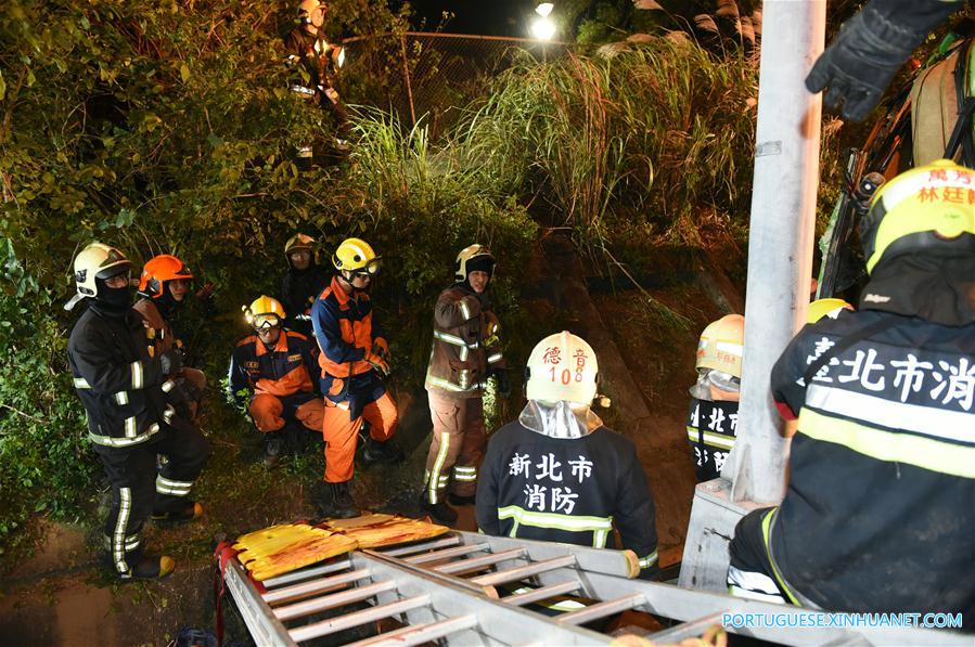 (1)CHINA-TAIPEI-ACCIDENTE-AUTOBUS