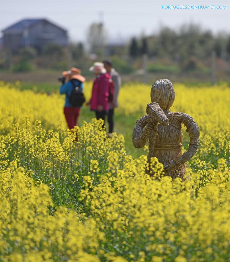 CHINA-HUNAN-STRAW ART SHOW (CN)