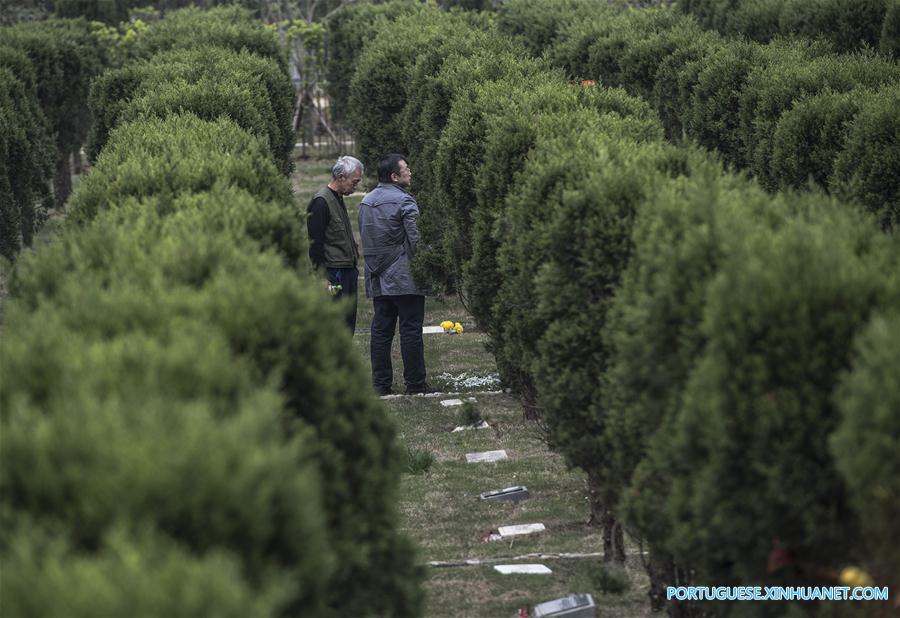 CHINA-WUHAN-TREE BURIAL (CN)