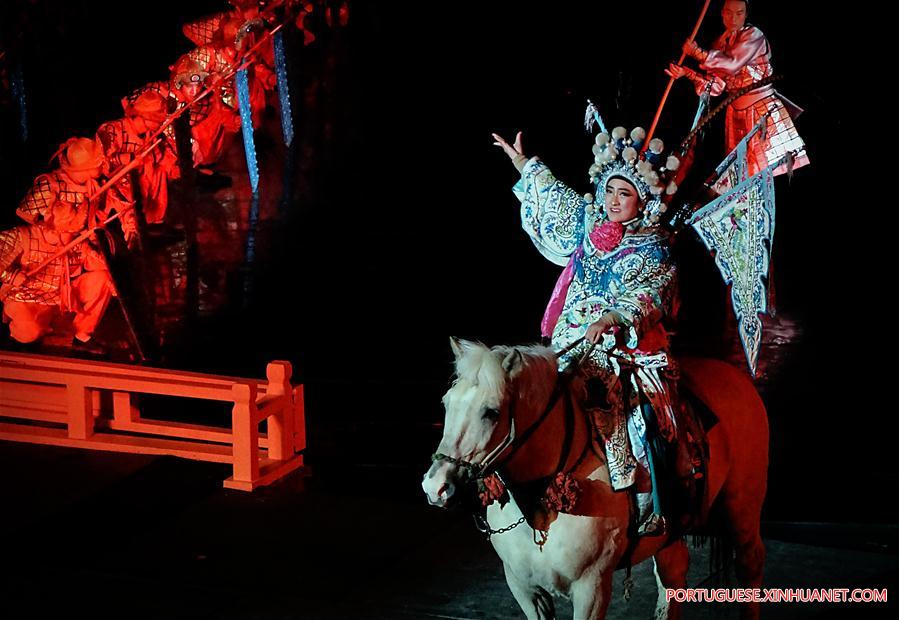 CHINA-KAIFENG-PERFORMANCE (CN)