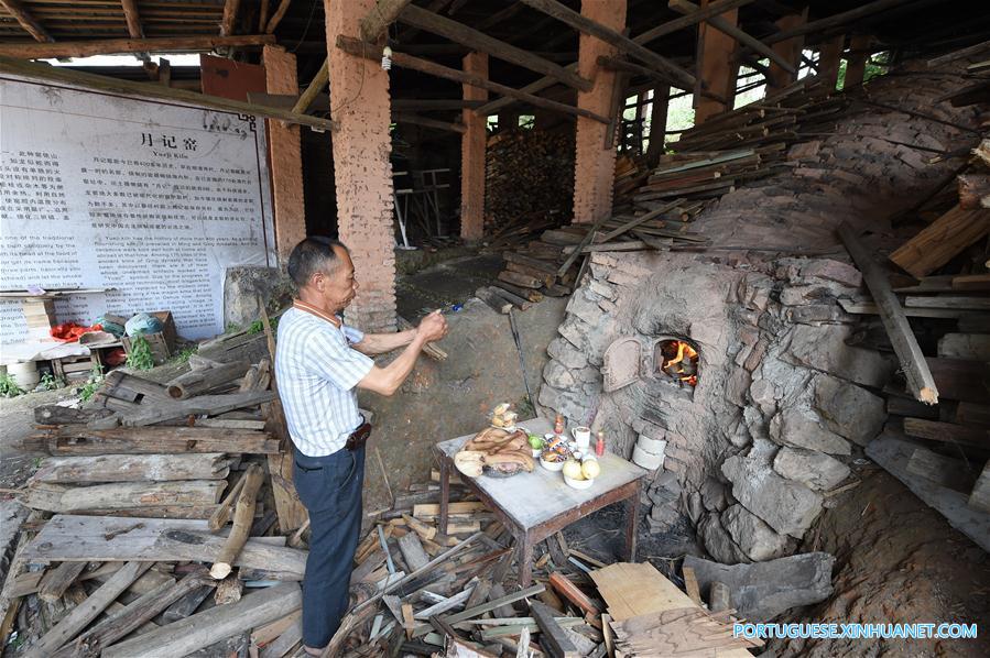 CHINA-FUJIAN-DEHUA-PORCELAIN (CN)