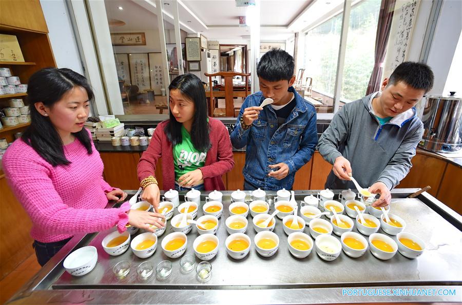 CHINA-FUJIAN-WUYI MOUNTAIN-BLACK TEA (CN)