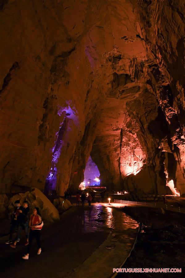 CHINA-HUBEI-CAVE-TOURISM (CN)