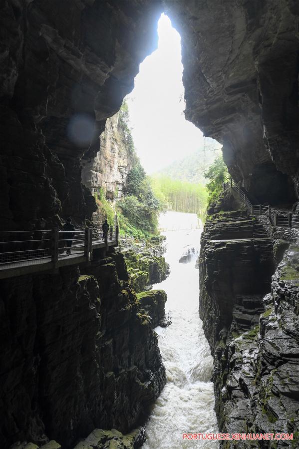 CHINA-HUBEI-CAVE-TOURISM (CN)