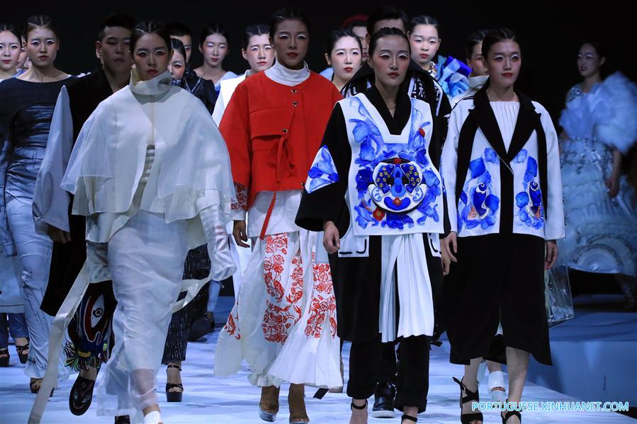 CHINA-BEIJING-GRADUATE FASHION WEEK (CN)