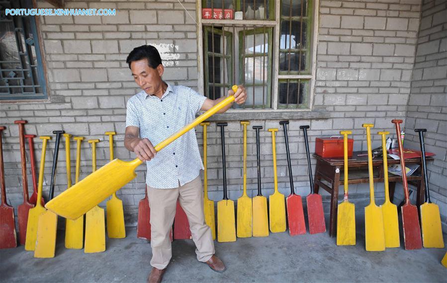 CHINA-SICHUAN-DRAGON BOAT MAKER (CN)