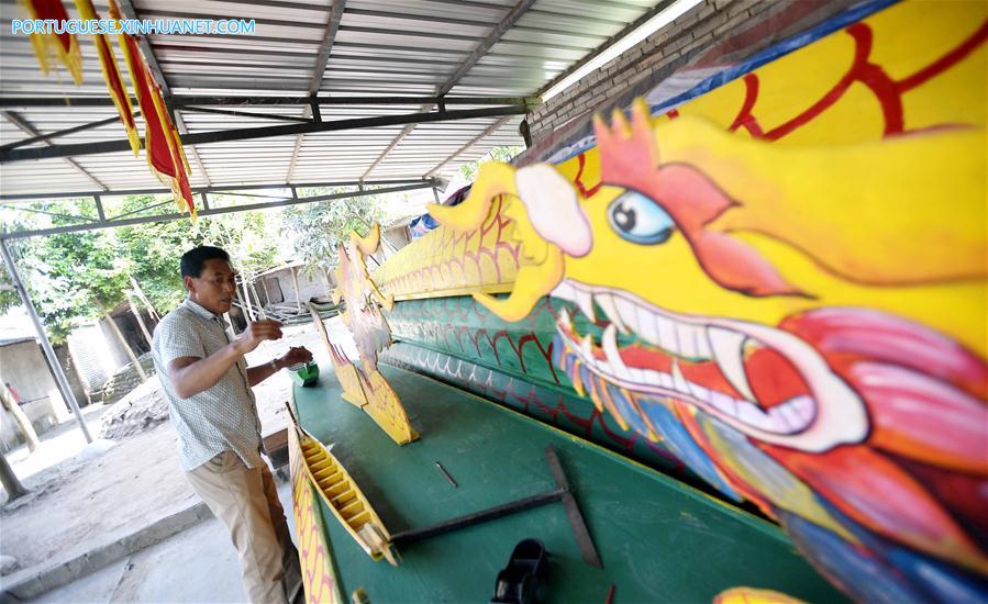 CHINA-SICHUAN-DRAGON BOAT MAKER (CN)