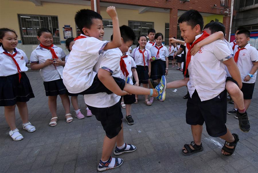 #CHINA-INT'L CHILDREN'S DAY-CELEBRATIONS (CN)