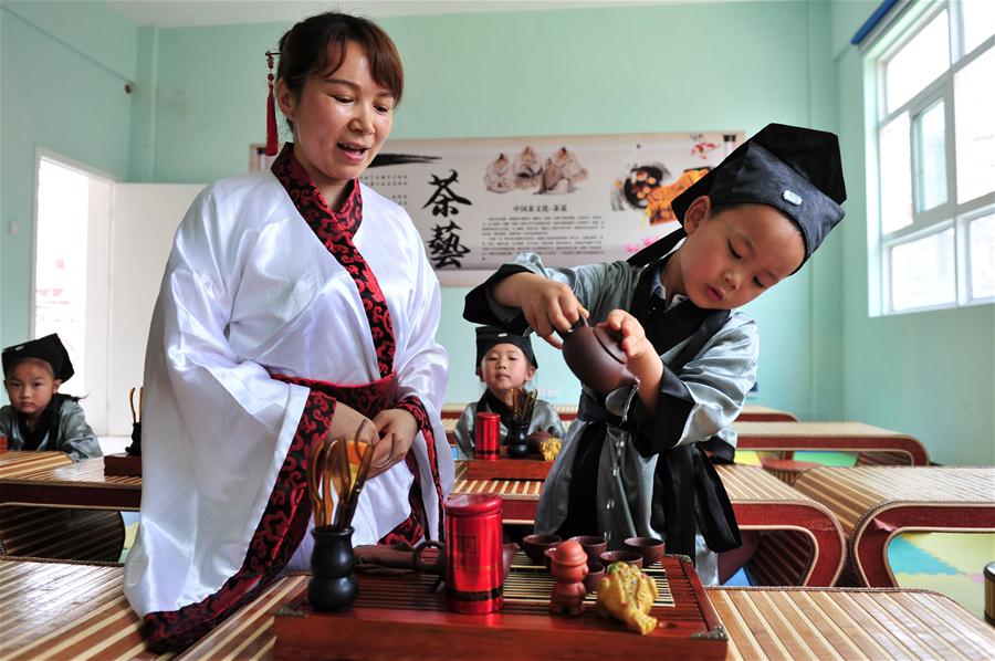 #CHINA-INT'L CHILDREN'S DAY-CELEBRATIONS (CN)