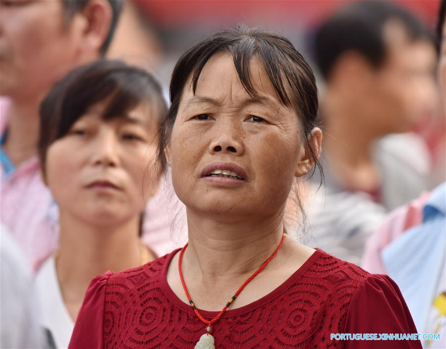 #CHINA-COLLEGE ENTRANCE EXAM-PARENTS (CN)