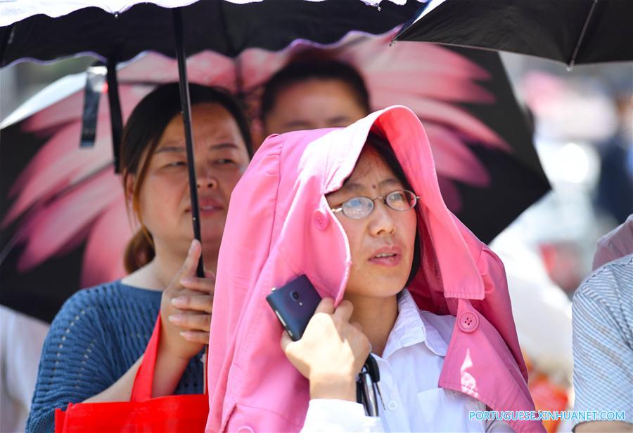 #CHINA-COLLEGE ENTRANCE EXAM-PARENTS (CN)