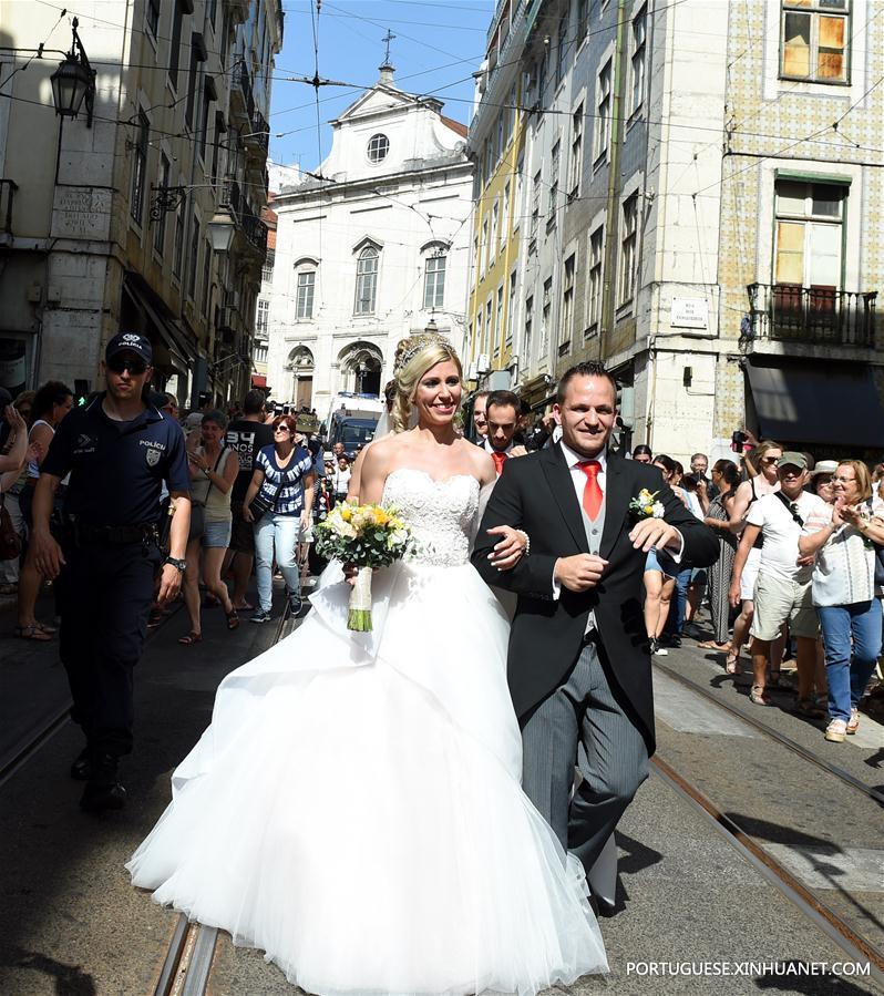 PORTUGAL-LISBON-GROUP WEDDING