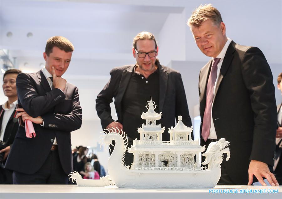 GERMANY-BERLIN-"EXPERIENCE CHINA"-JINGDE TOWN-PORCELAIN AND CERAMIC EXHIBITION