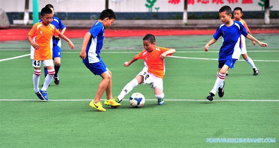 #CHINA-HUBEI-SUMMER VACATION-FOOTBALL(CN)