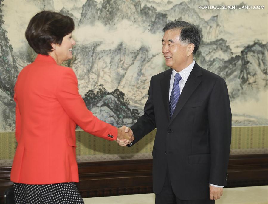 CHINA-BEIJING-WANG YANG-IOWA GOVERNOR-MEETING(CN)