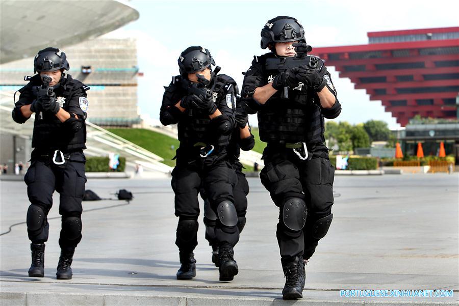 CHINA-SHANGHAI-POLICE DRILL (CN)