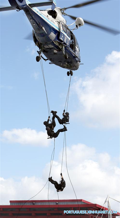 CHINA-SHANGHAI-POLICE DRILL (CN)