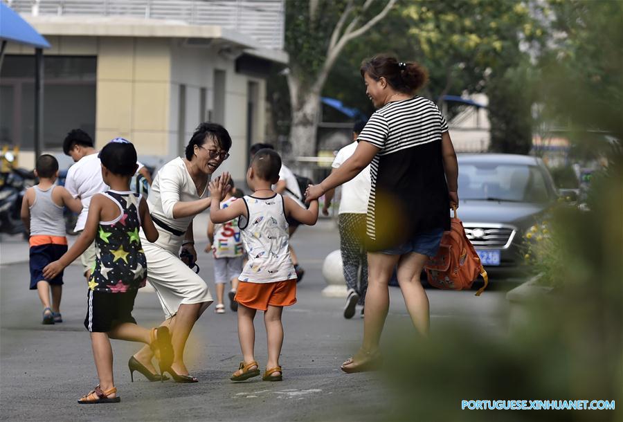 CHINA-LIAONING-FUXIN-"CARING MOTHER" (CN)