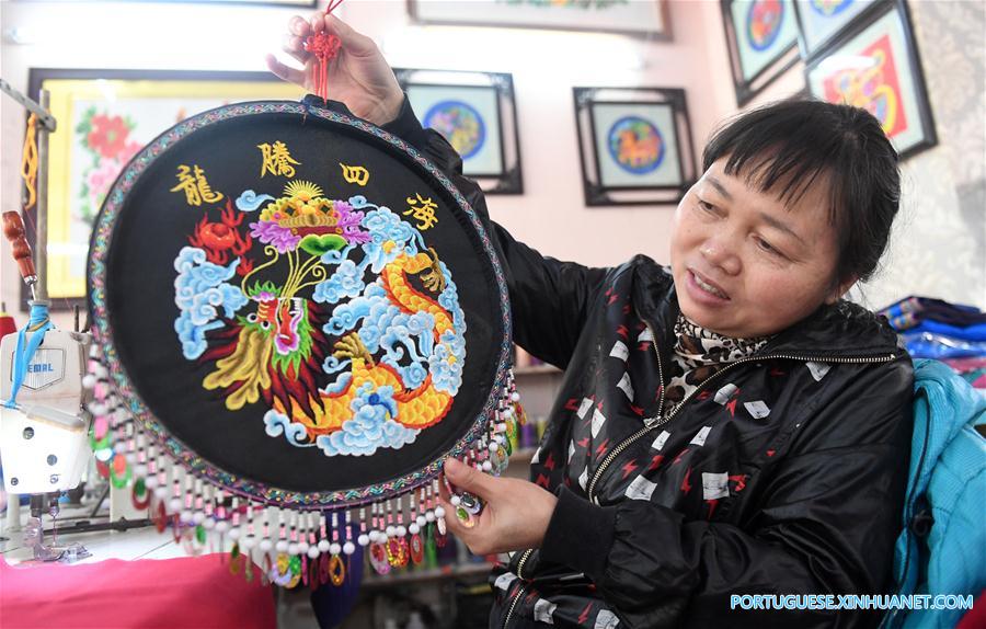 CHINA-GUANGXI-ZHUANG ETHNIC GROUP-COLORED EMBROIDERY (CN)