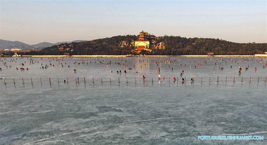 #CHINA-BEIJING-PARK-ICE RINK (CN) 