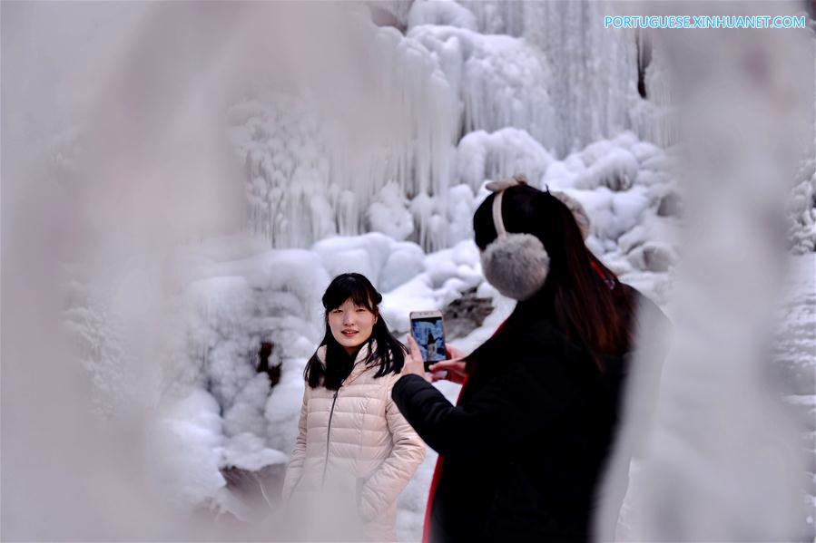 CHINA-HEBEI-ICEFALL-BEGINNING OF SPRING (CN)